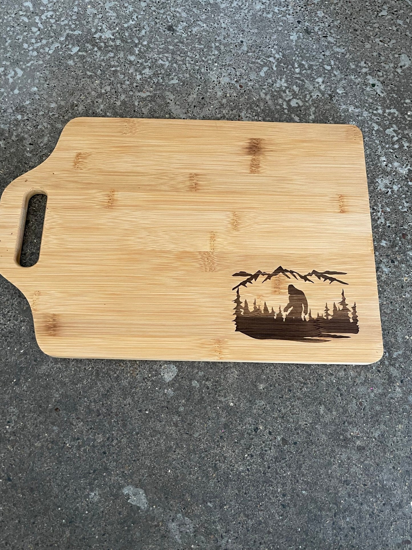 Bigfoot ecofriendly bamboo cutting board