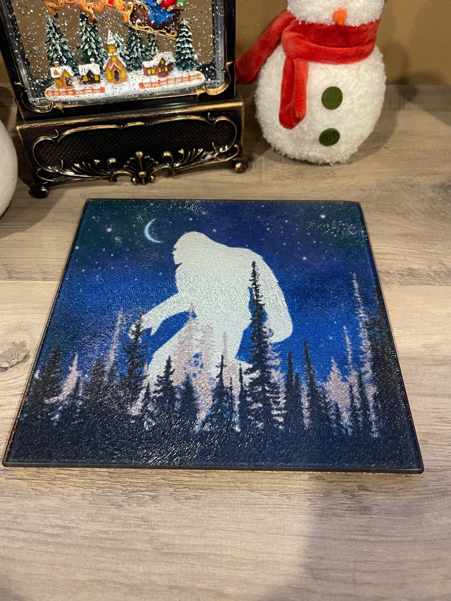 Designer glass cutting board Square - Bigfoot | Northern Lights | choose your design