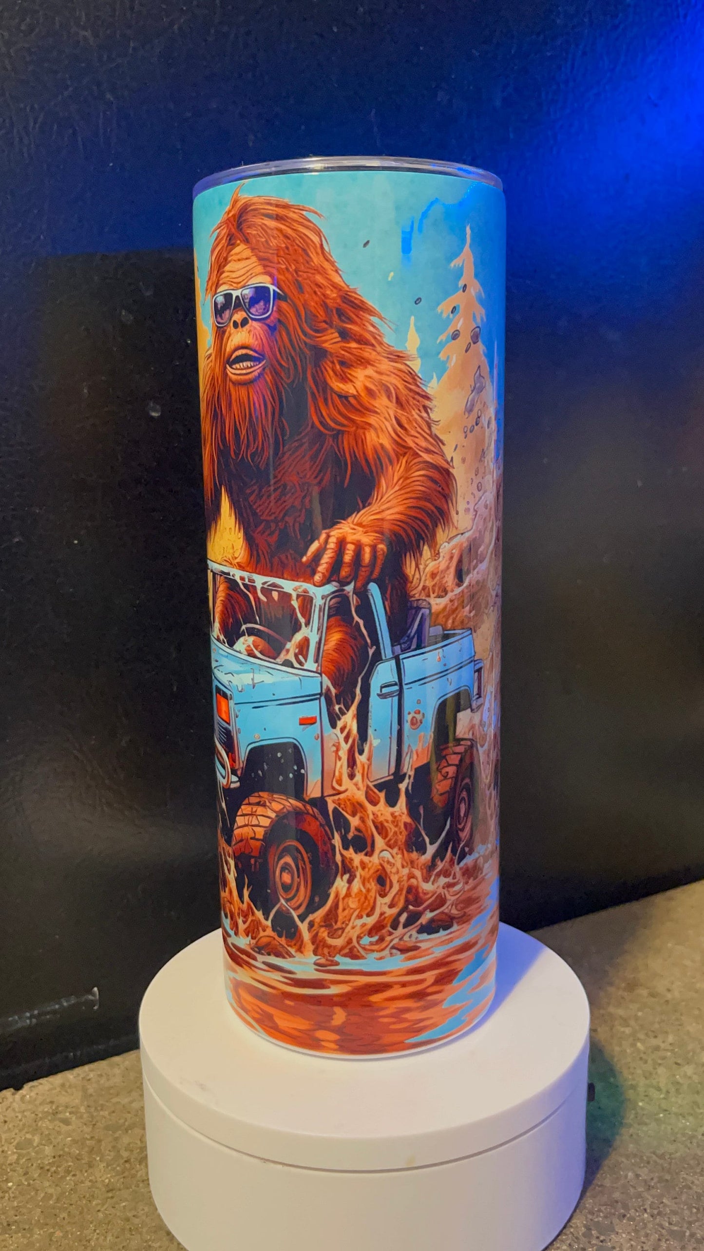 Bigfoot 4x4 four wheelin mudding - 20 oz tumbler