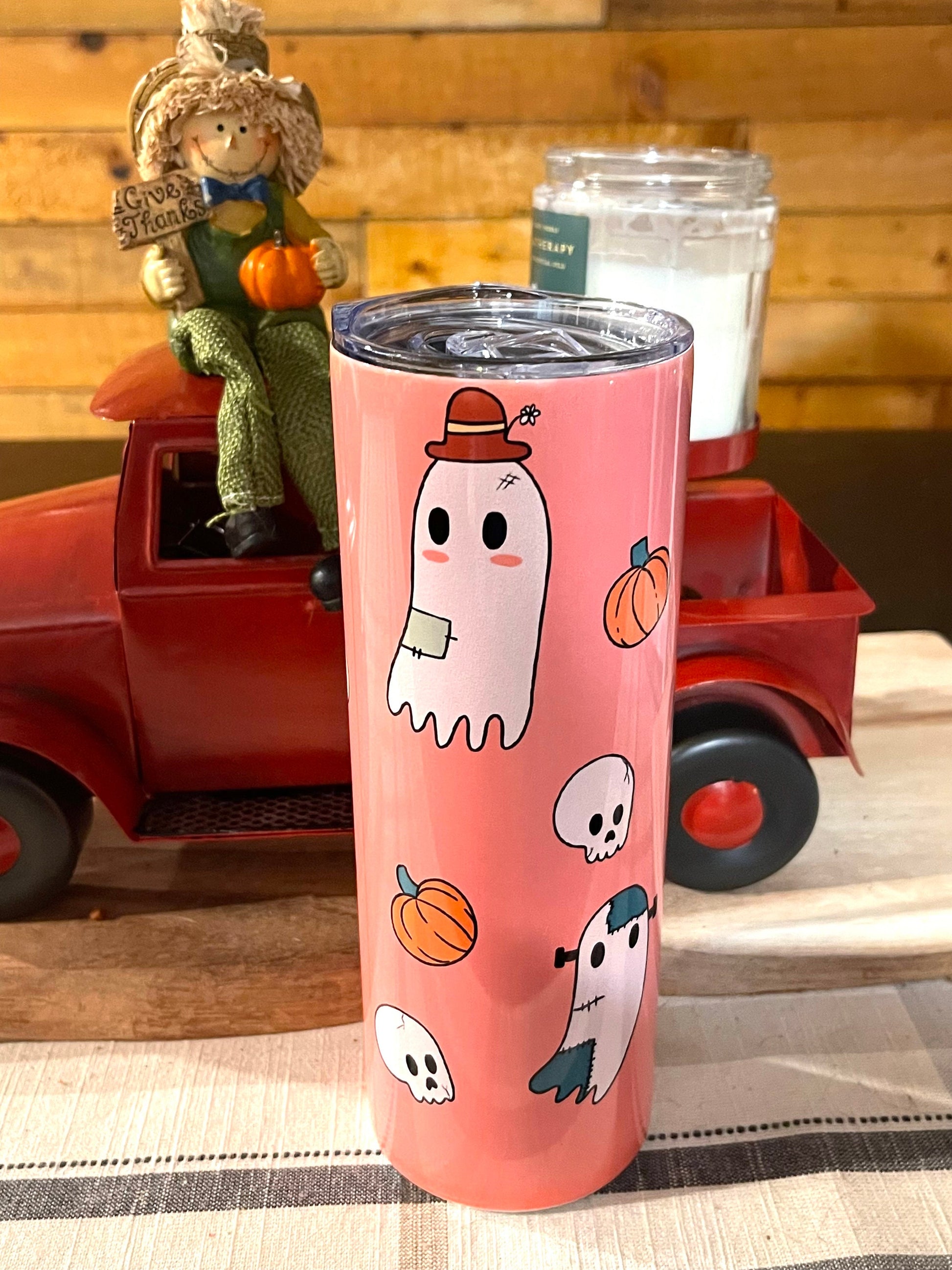 Cute ghosts, pumpkins & skulls 20oz tumbler