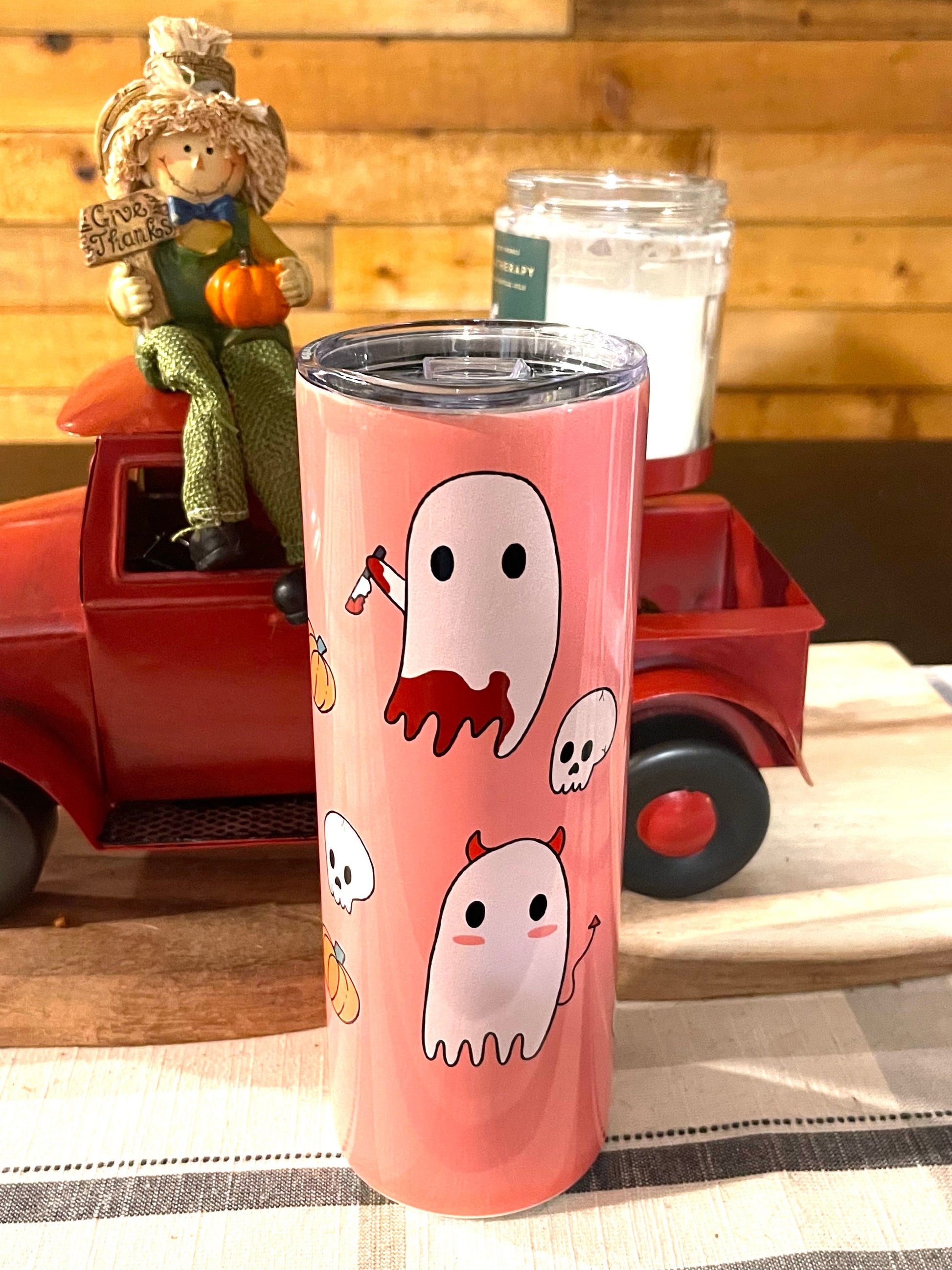 Cute ghosts, pumpkins & skulls 20oz tumbler