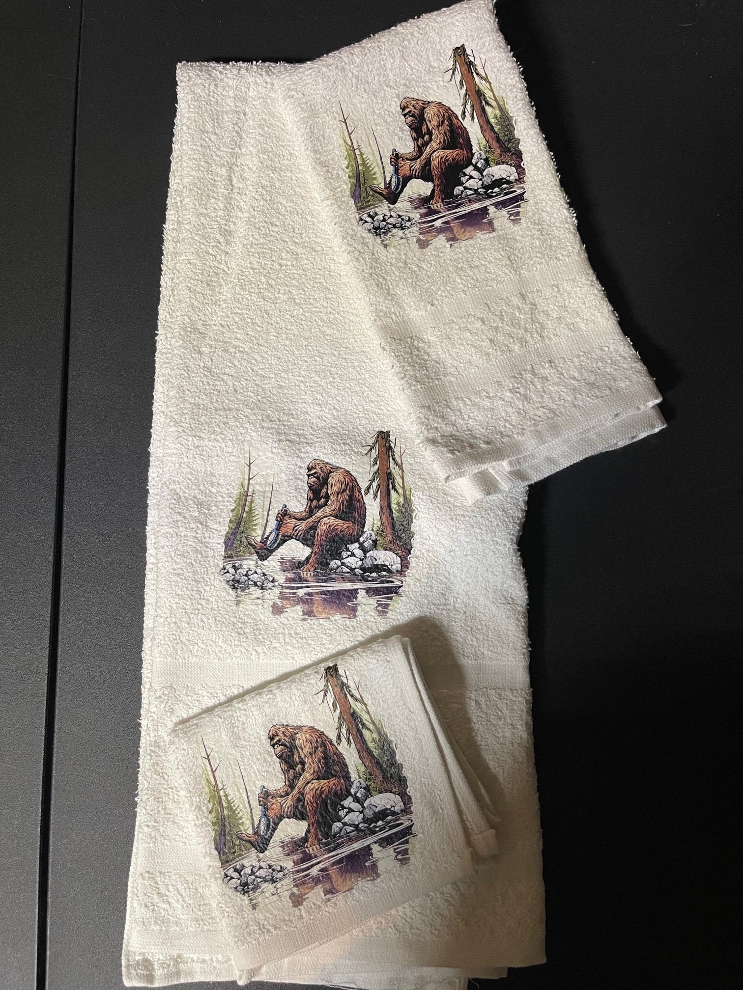 Bathing Bigfoot wash rag, hand towel, bath towel set or individual - b –  SquatchinCountry