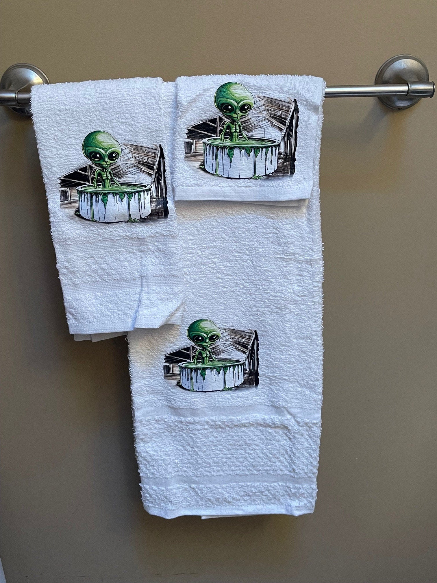 Bathing Alien wash rag, hand towel, bath towel set or individual - bathroom decor