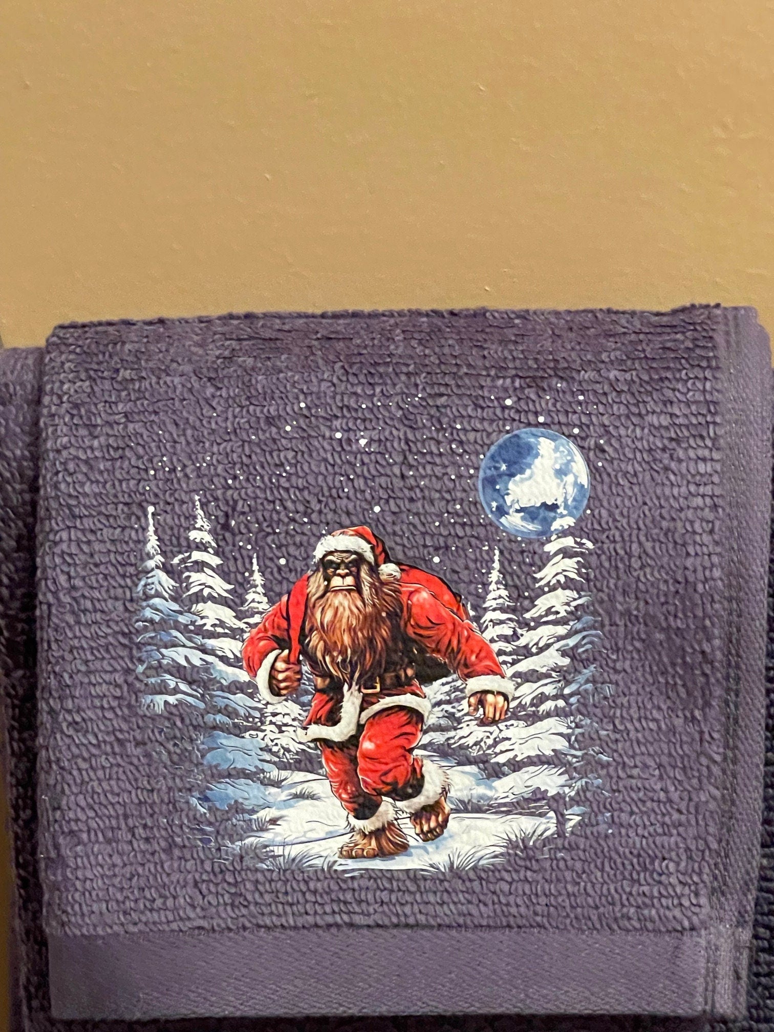Santa Squatch Bigfoot wash rag, hand towel, bath towel set or individu –  SquatchinCountry